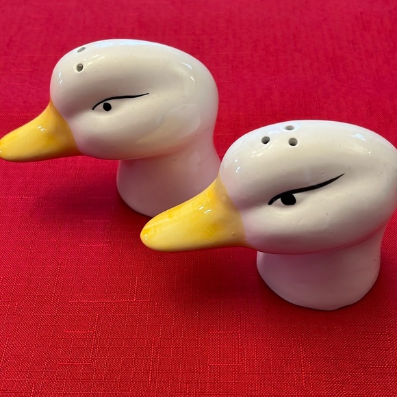 Duck Salt & Pepper Shakers - Picture 1 of 4